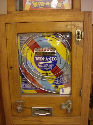 NEW GAMESROOM 008.jpg