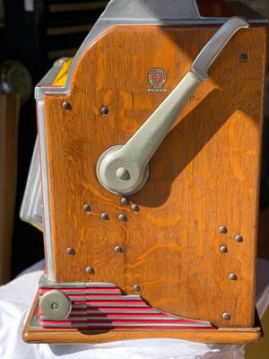Side of case with handle.jpg